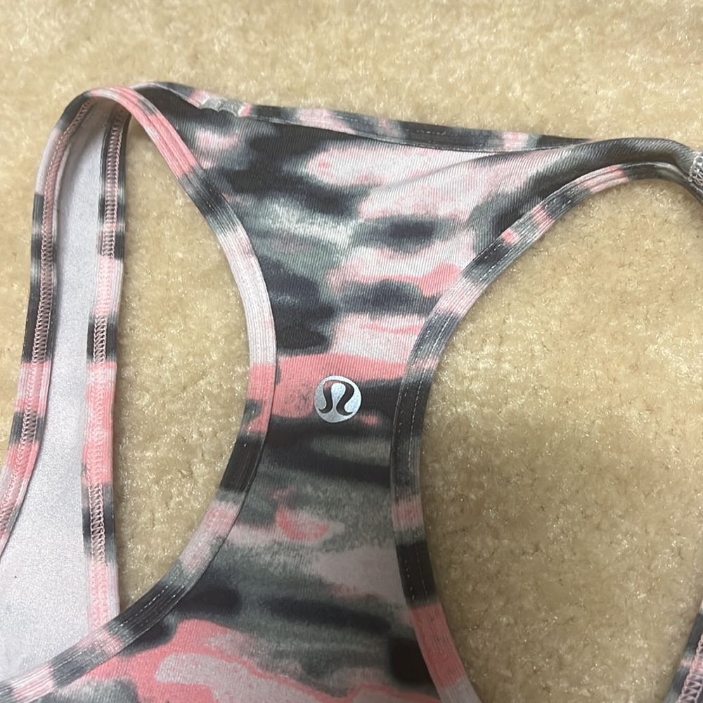 Lululemon tank - Picture 2 of 2